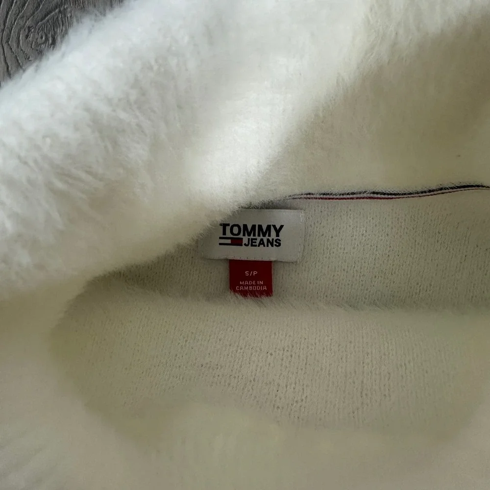 Tommy Jeans White Sweater‎ - SIZE S Cropped Turtleneck Fuzzy Y2K Preppy - Picture 5 of 6